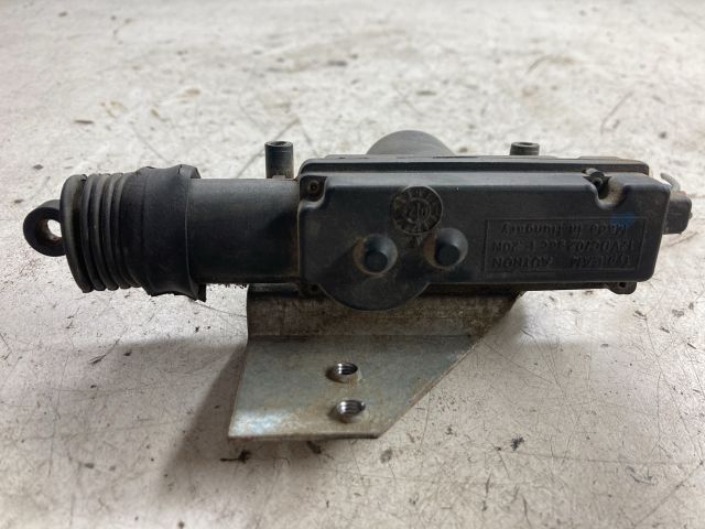 bontott OPEL COMBO Jobb első Központizár Motor