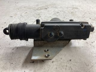 bontott OPEL COMBO Jobb első Központizár Motor