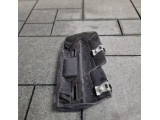 bontott OPEL COMBO Jobb Fényszóró Tartó