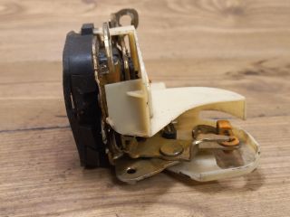 bontott OPEL COMBO Jobb hátsó Ajtózár