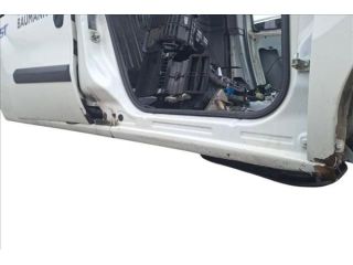 bontott OPEL COMBO Jobb Küszöb