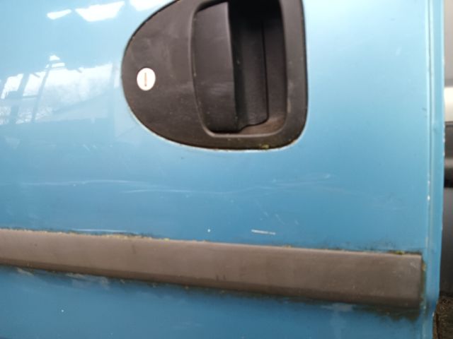 bontott OPEL COMBO Jobb Tolóajtó (Részeivel)