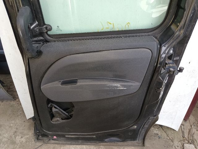 bontott OPEL COMBO Jobb Tolóajtó (Részeivel)