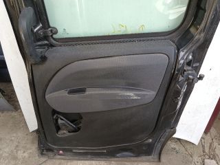 bontott OPEL COMBO Jobb Tolóajtó (Részeivel)