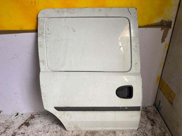 bontott OPEL COMBO Jobb Tolóajtó (Üres lemez)