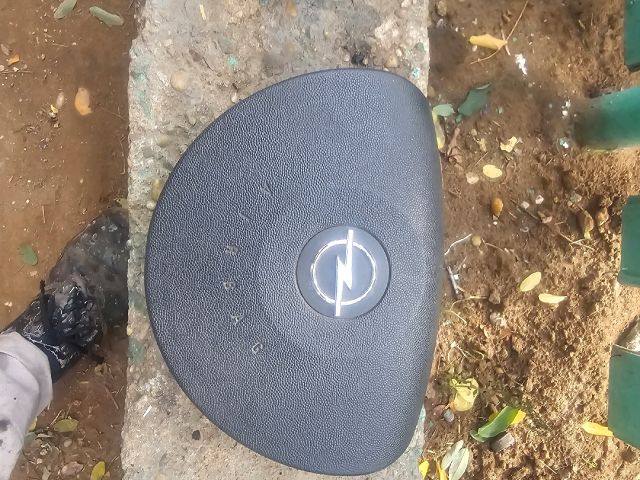 bontott OPEL COMBO Kormánylégzsák