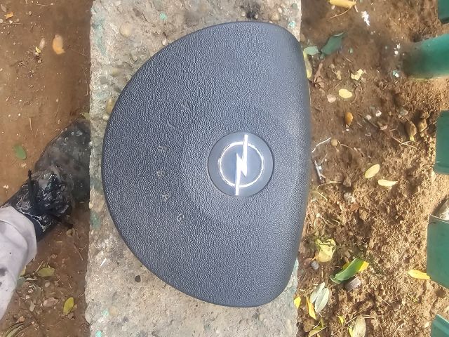 bontott OPEL COMBO Kormánylégzsák