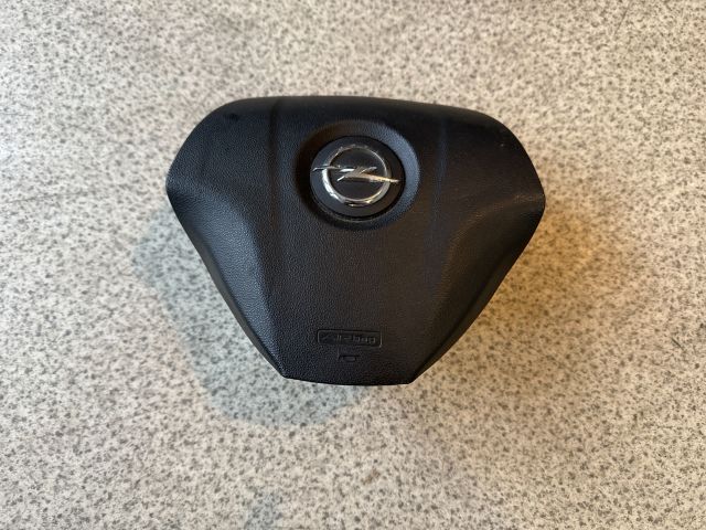 bontott OPEL COMBO Kormánylégzsák