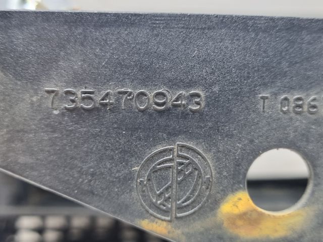 bontott OPEL COMBO Középső Szellőző