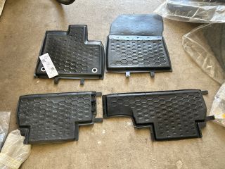 bontott OPEL COMBO Padlószőnyeg