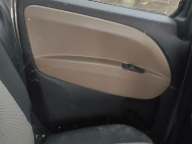 bontott OPEL COMBO Pohártartó