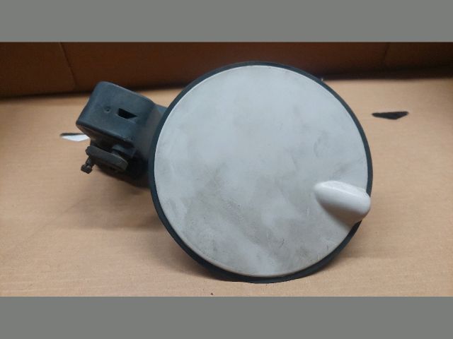 bontott OPEL COMBO Tankajtó