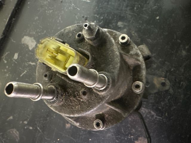 bontott OPEL COMBO Üzemanyagszűrő Ház