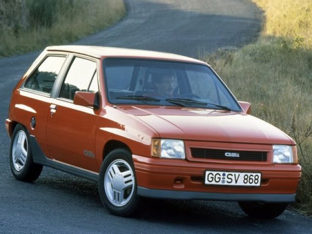 bontott OPEL CORSA A Generátor