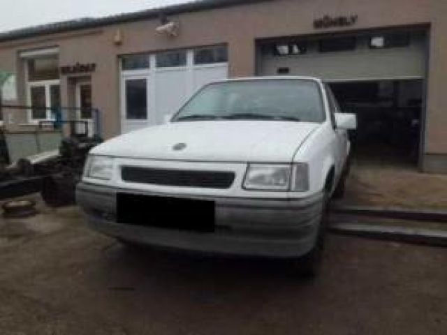 bontott OPEL CORSA A Motorvezérlő