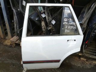 bontott OPEL CORSA A Bal hátsó Ajtó (Üres lemez)