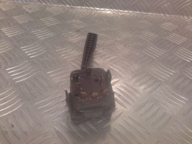 bontott OPEL CORSA A Bal Kormánykapcsoló Irányjelző