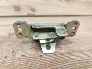 bontott OPEL CORSA A Csomagtérajtó Zárszerkezet