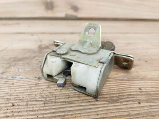 bontott OPEL CORSA A Csomagtérajtó Zárszerkezet