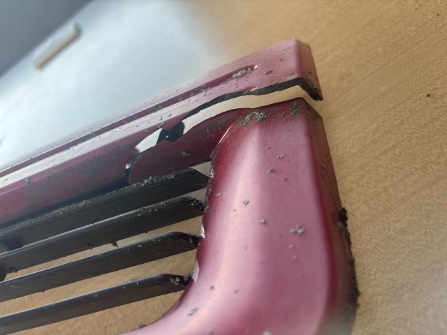 bontott OPEL CORSA A Hűtőrács