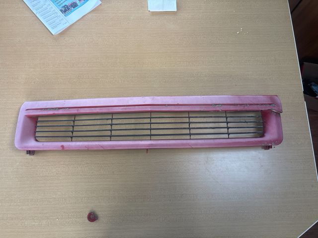 bontott OPEL CORSA A Hűtőrács