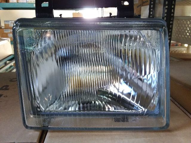 bontott OPEL CORSA A Jobb Fényszóró