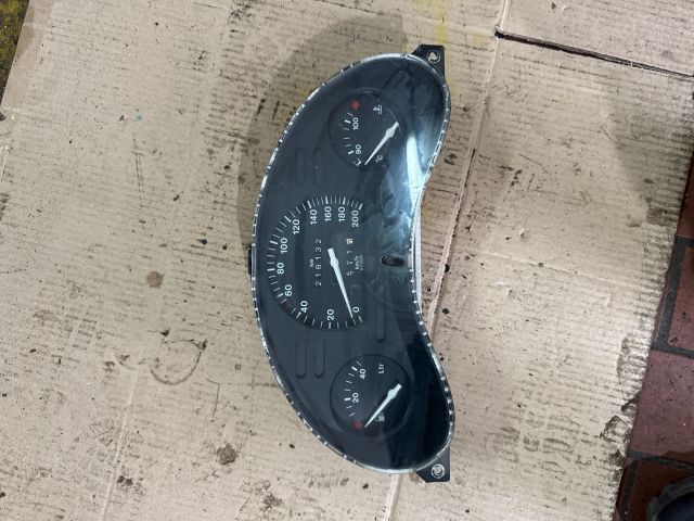 bontott OPEL CORSA B Kilométeróra