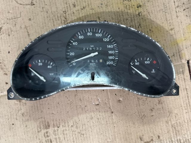 bontott OPEL CORSA B Kilométeróra