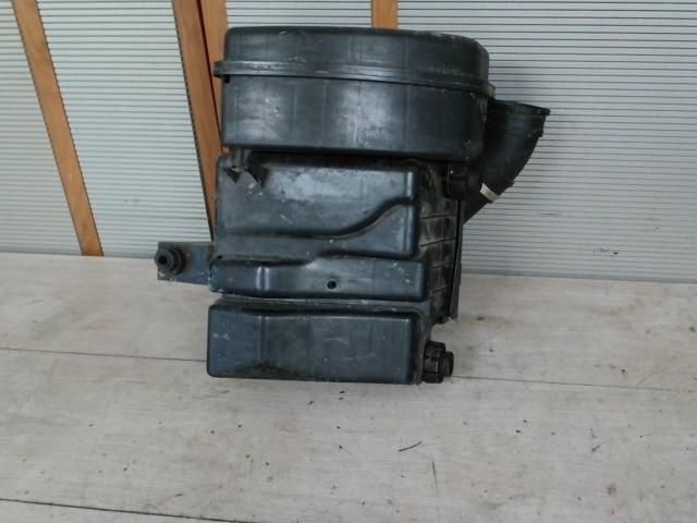 bontott OPEL CORSA B Légszűrő Ház