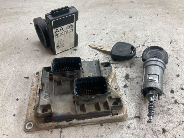 bontott OPEL CORSA B Motorvezérlő