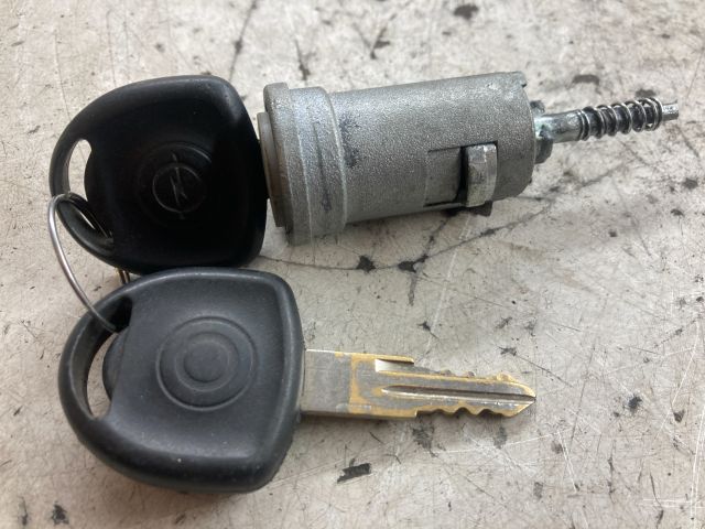 bontott OPEL CORSA B Motorvezérlő