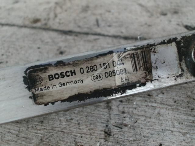 bontott OPEL CORSA B Porlasztó Sor / Híd