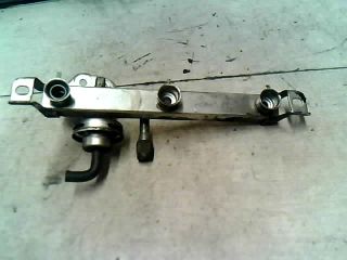 bontott OPEL CORSA B Porlasztó Sor / Híd