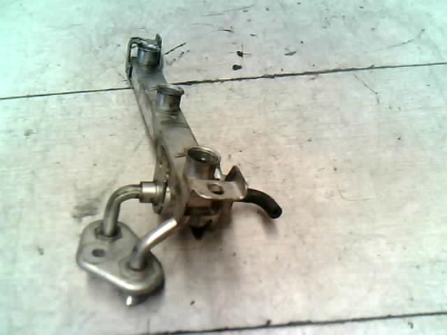 bontott OPEL CORSA B Porlasztó Sor / Híd