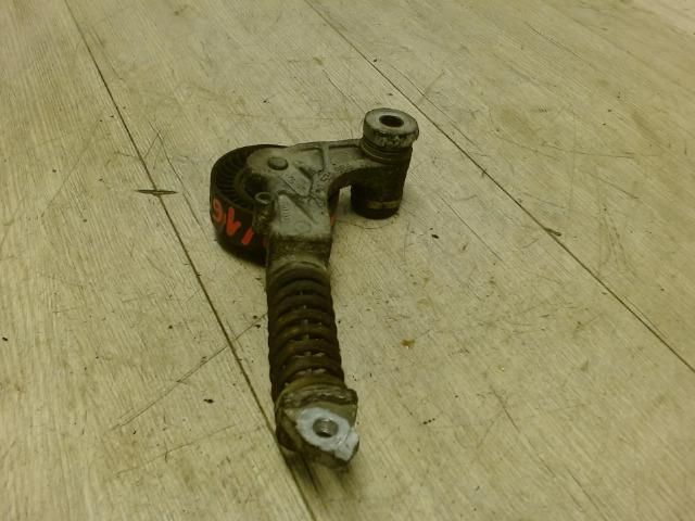 bontott OPEL CORSA B Szíjfeszítő Görgő