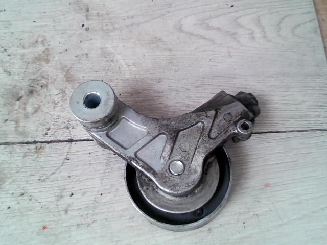 bontott OPEL CORSA B Szíjfeszítő Görgő