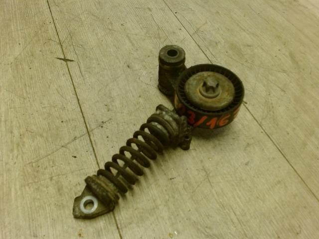 bontott OPEL CORSA B Szíjfeszítő Görgő