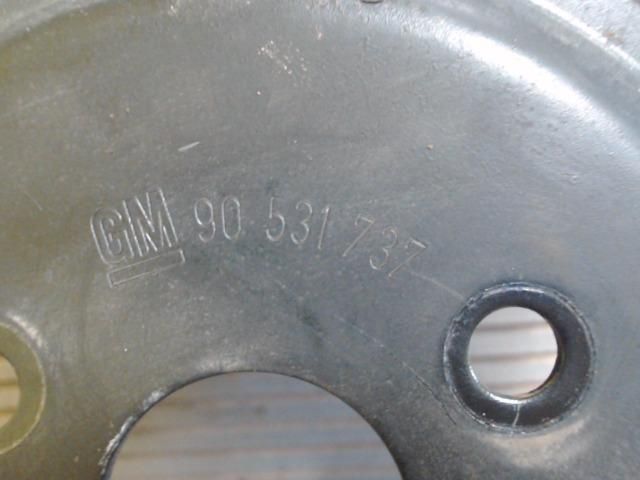 bontott OPEL CORSA B Vízpumpa Szíjtárcsa