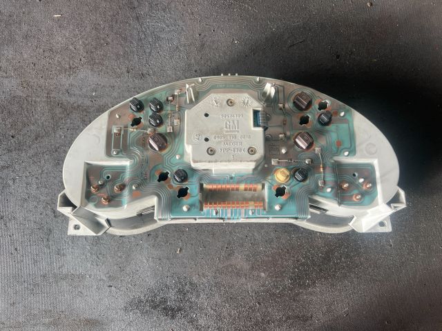 bontott OPEL CORSA B Kilométeróra