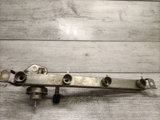 bontott OPEL CORSA B Porlasztó Sor / Híd