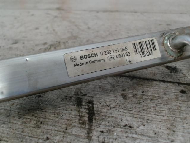 bontott OPEL CORSA B Porlasztó Sor / Híd