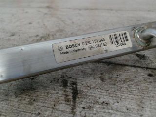 bontott OPEL CORSA B Porlasztó Sor / Híd