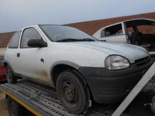 bontott OPEL CORSA B Bal első Féknyereg Munkahengerrel