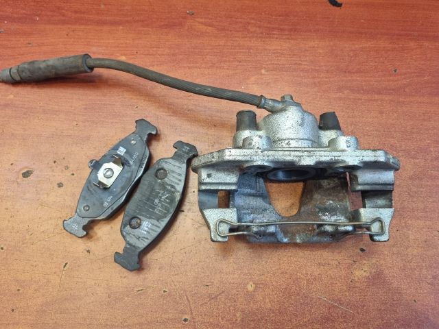 bontott OPEL CORSA B Bal első Féknyereg Munkahengerrel