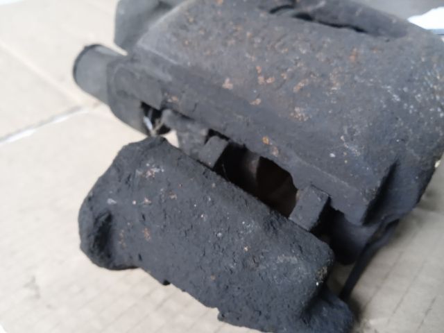 bontott OPEL CORSA B Bal első Féknyereg Munkahengerrel