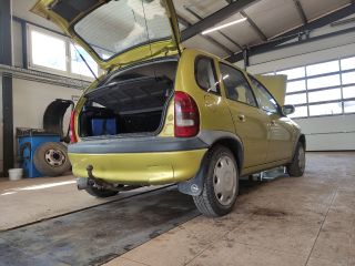 bontott OPEL CORSA B Bal első Gólyaláb (Lengécsillapító, Rugó)