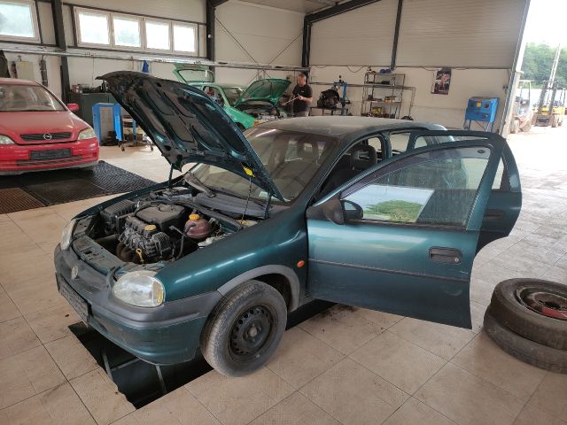 bontott OPEL CORSA B Bal első Gólyaláb (Lengécsillapító, Rugó)