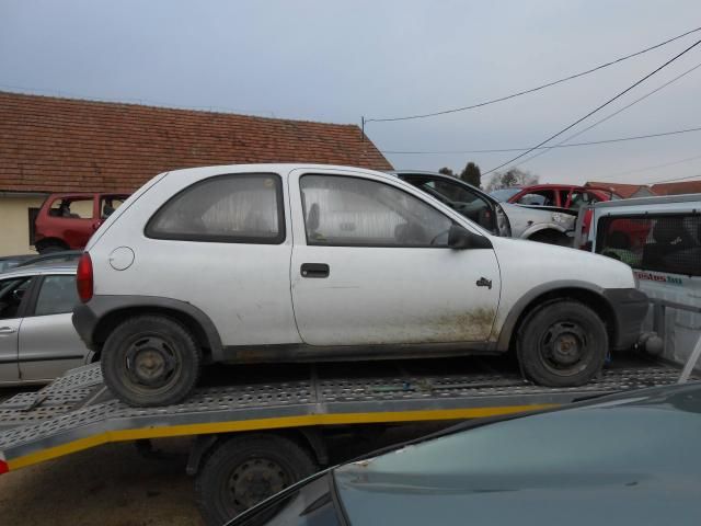 bontott OPEL CORSA B Bal Féltengely