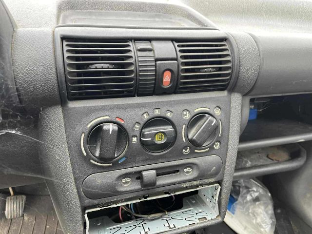 bontott OPEL CORSA B Fojtószelep (Mechanikus)