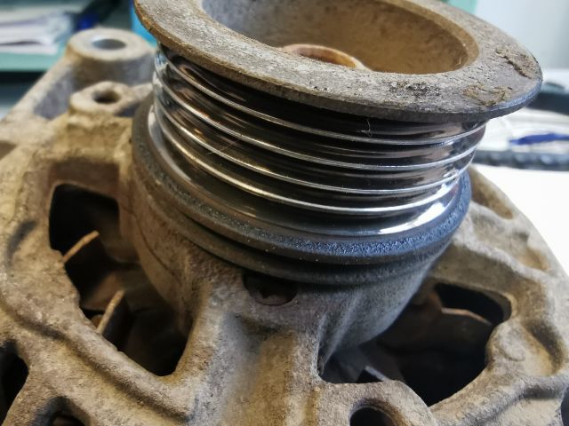 bontott OPEL CORSA B Generátor